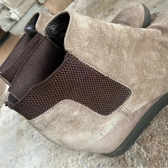 Aquatalia Claire Wedge Suede Leather Ankle Booties Waterproof Made in Italy: 9 - Picture 5 of 13